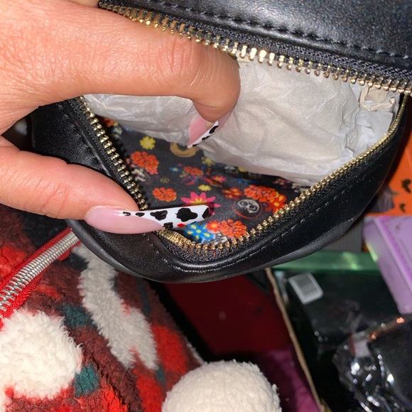 Coco Loungefly Backpack - Picture 4 of 9